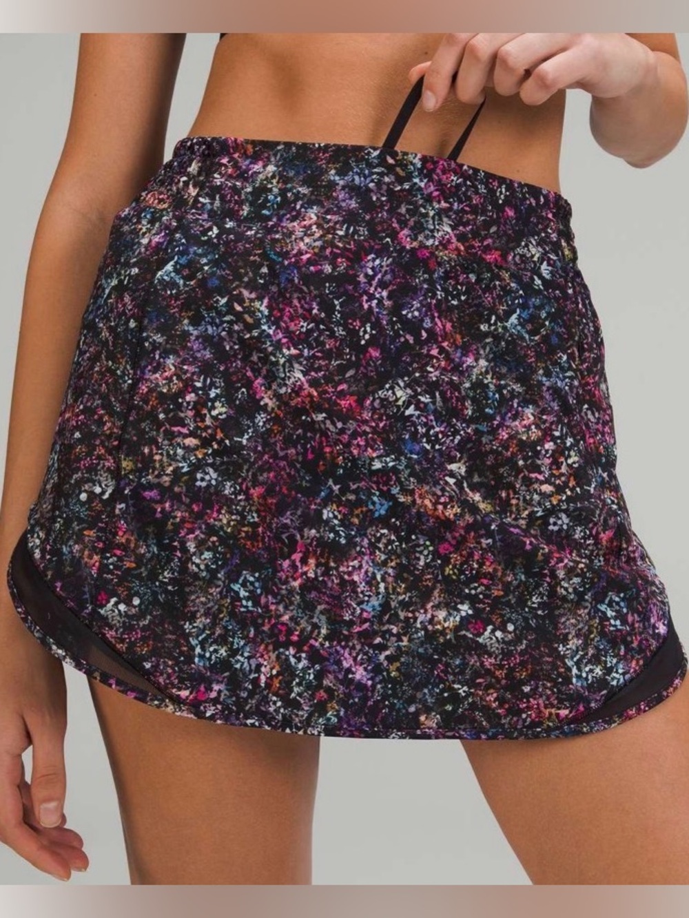 Lululemon Hotty Hot Skirt Floral Spray 8 Black/Multi